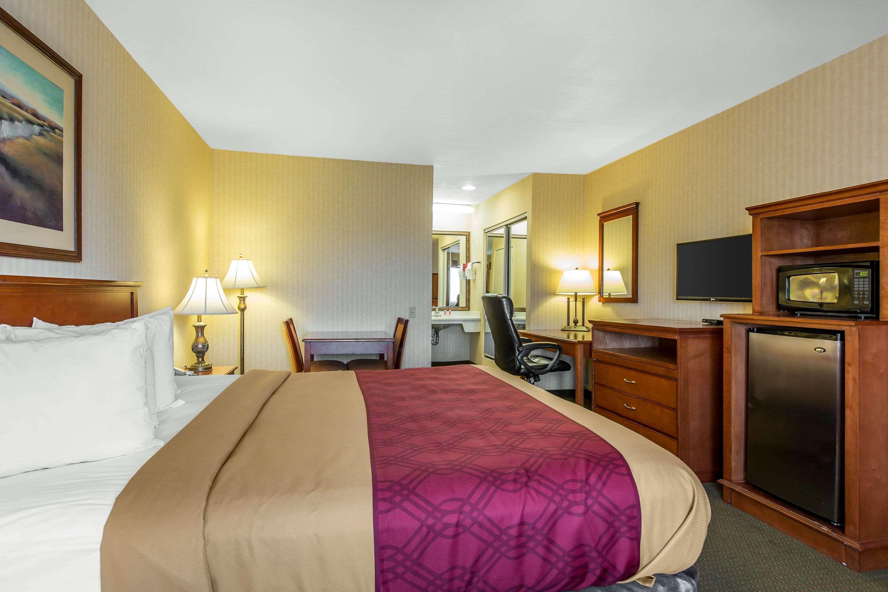 Econo Lodge Inn & Suites Riverside - Corona Exterior foto