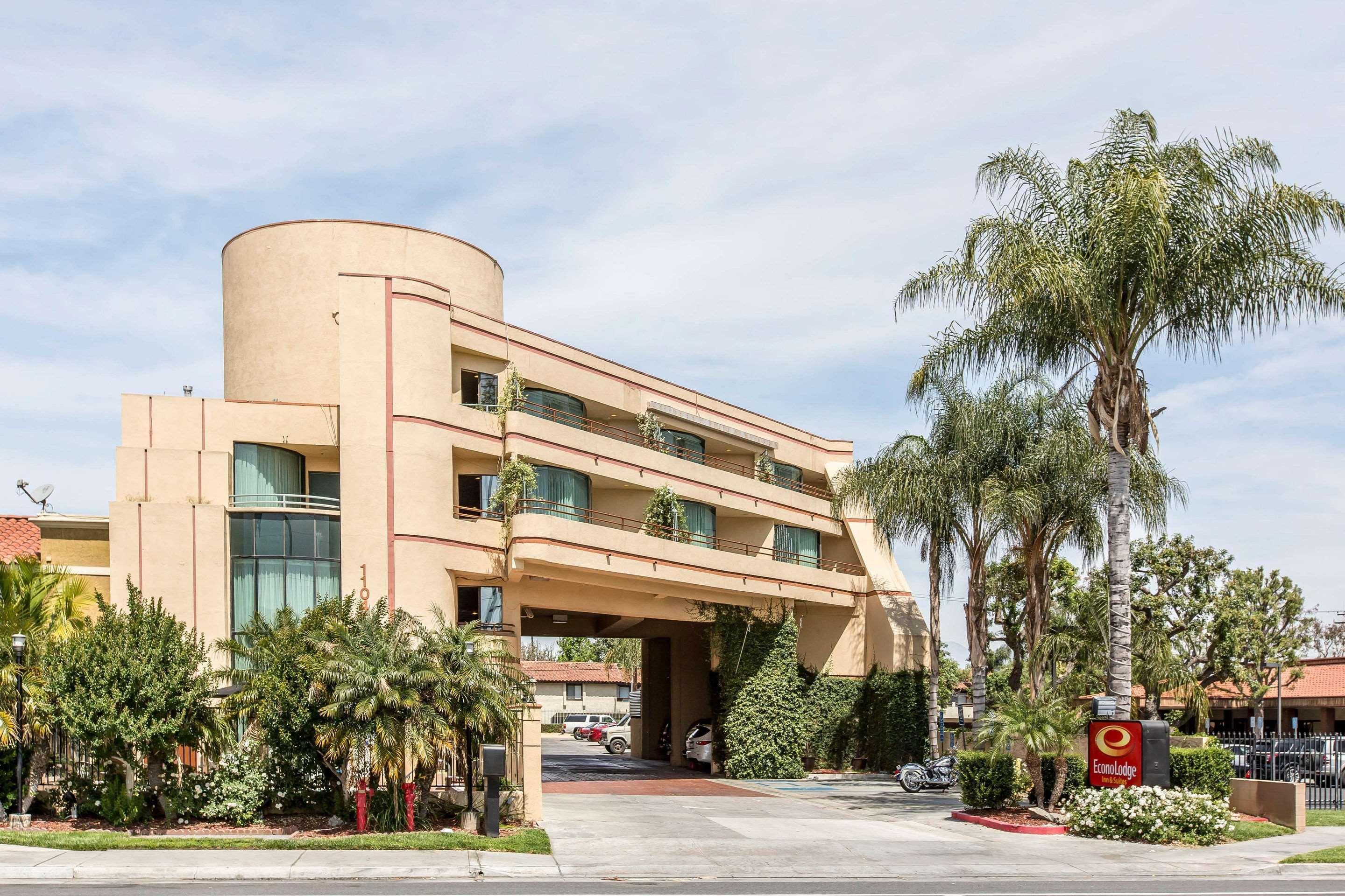 Econo Lodge Inn & Suites Riverside - Corona Exterior foto