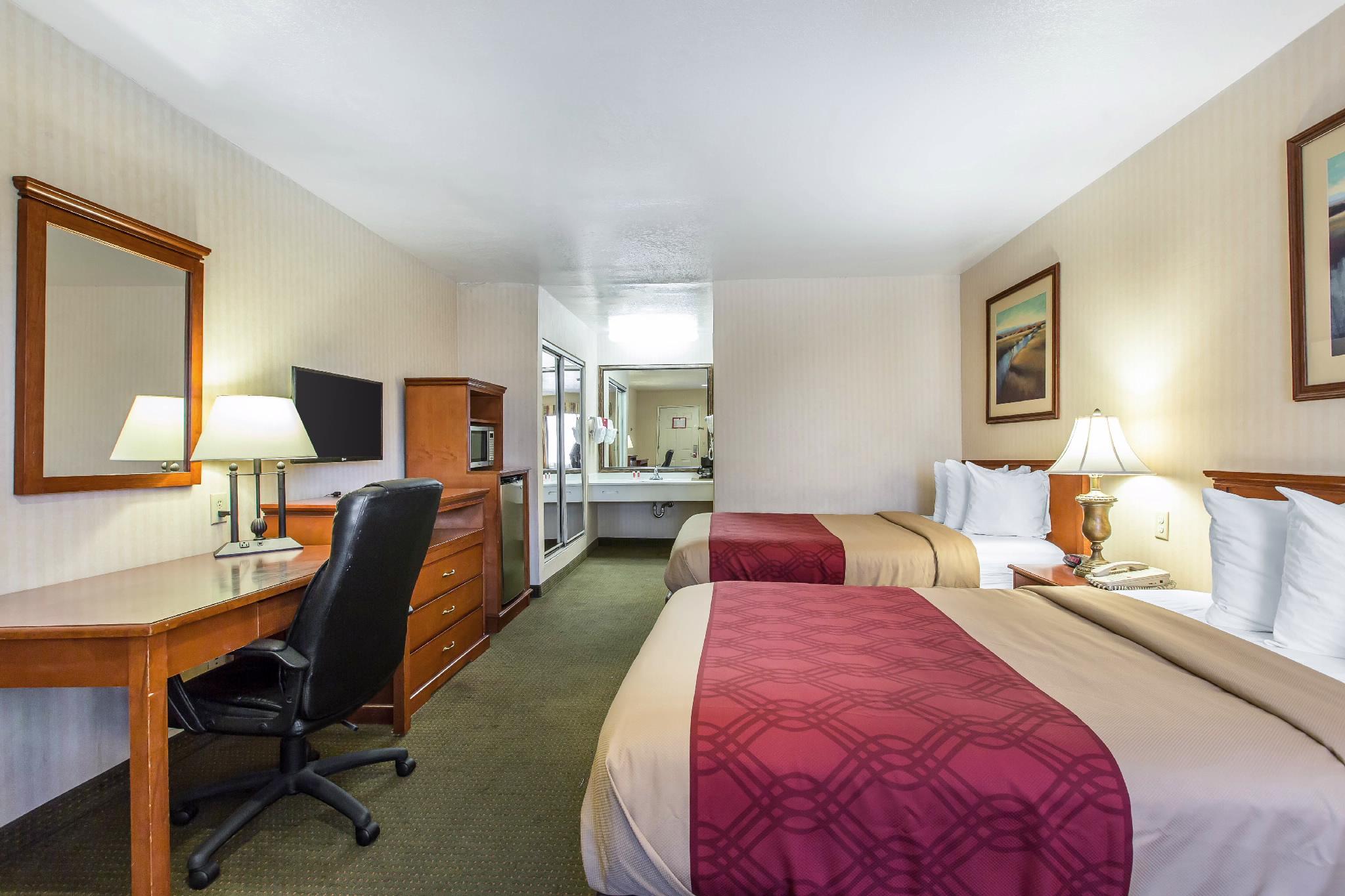 Econo Lodge Inn & Suites Riverside - Corona Exterior foto