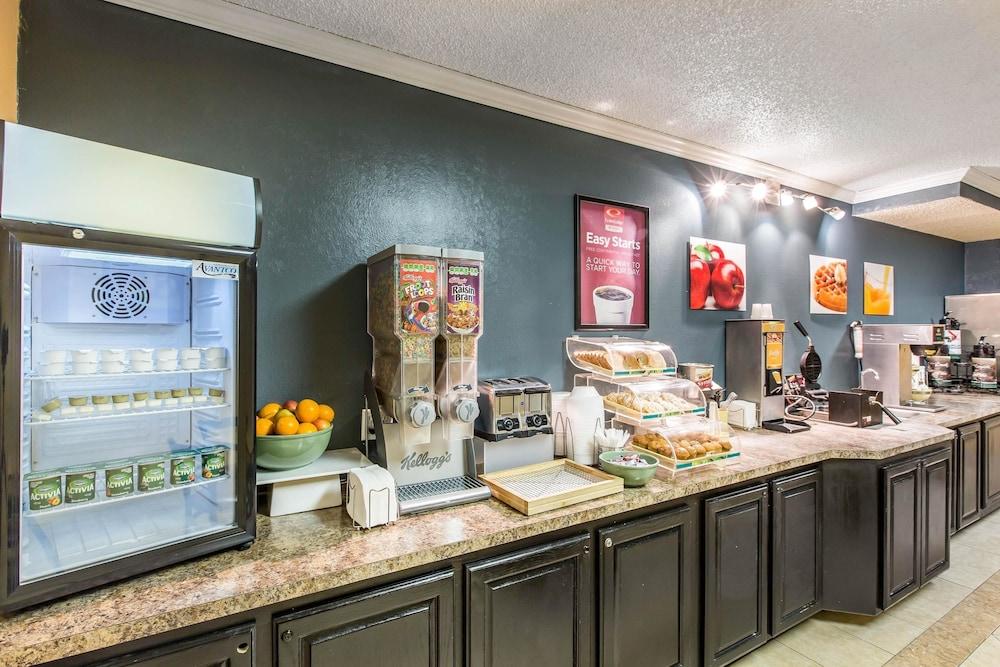 Econo Lodge Inn & Suites Riverside - Corona Exterior foto